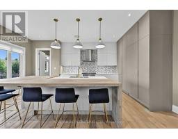 64 Manor Glen Crescent, East Gwillimbury, ON L0G1M0 Photo 12