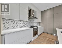64 Manor Glen Crescent, East Gwillimbury, ON L0G1M0 Photo 14