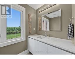 64 Manor Glen Crescent, East Gwillimbury, ON L0G1M0 Photo 19