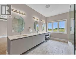 64 Manor Glen Crescent, East Gwillimbury, ON L0G1M0 Photo 24
