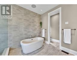 64 Manor Glen Crescent, East Gwillimbury, ON L0G1M0 Photo 26