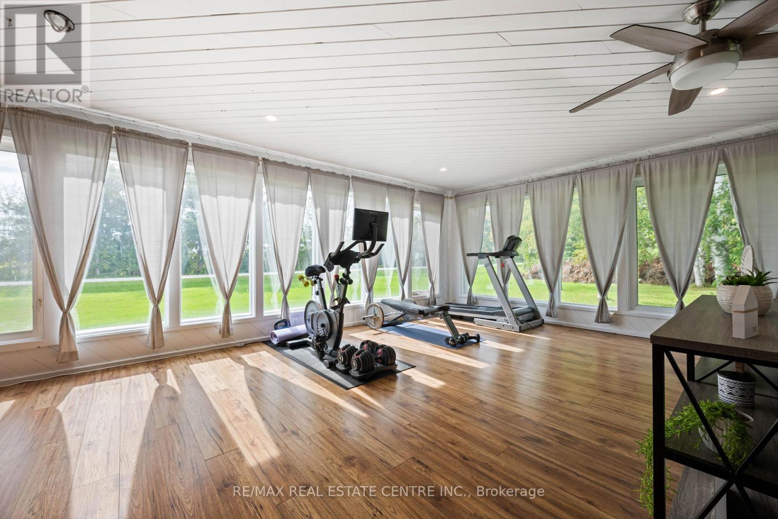 2570 CREEMORE AVENUE - Image 10