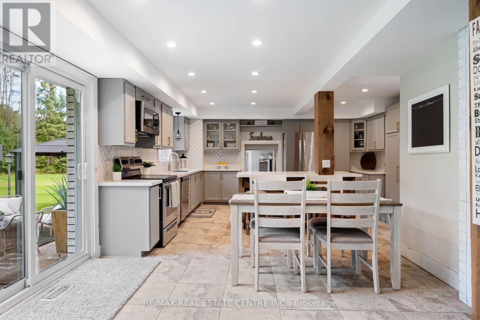 2570 CREEMORE AVENUE - Image 12