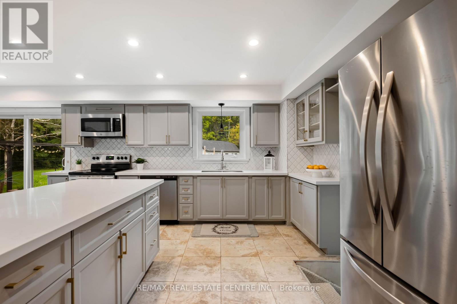 2570 CREEMORE AVENUE - Image 14