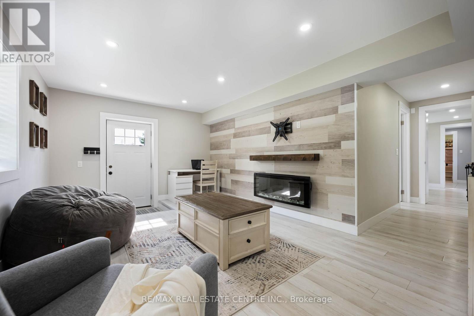 2570 CREEMORE AVENUE - Image 34