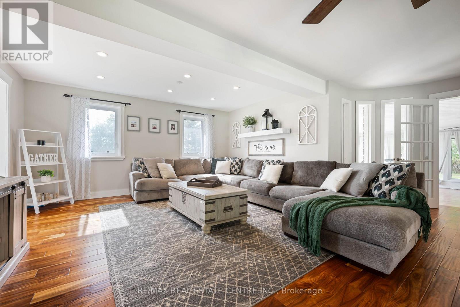 2570 CREEMORE AVENUE - Image 7