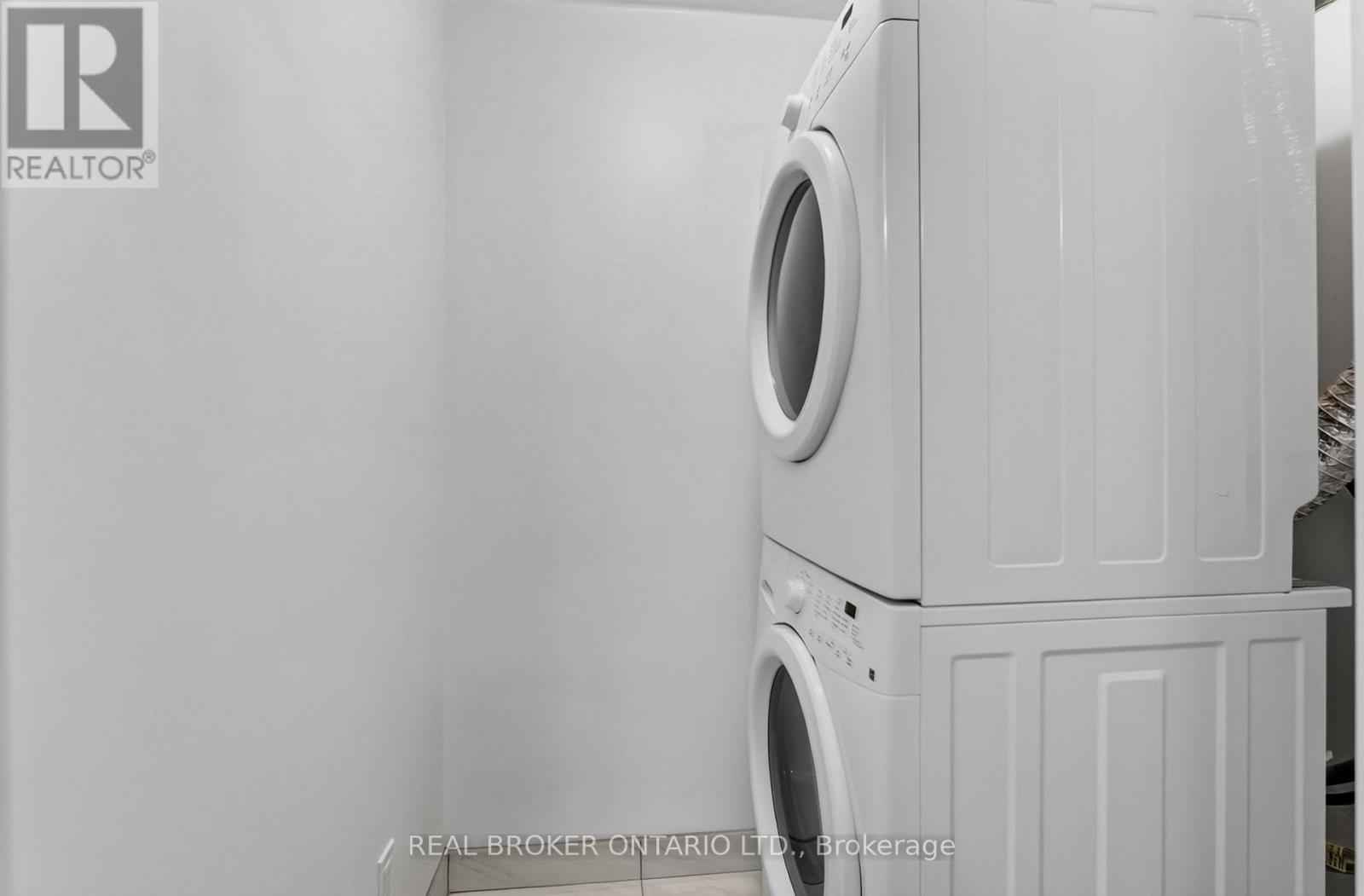#UNIT 3002 56 ANNIE CRAIG DRIVE - 12