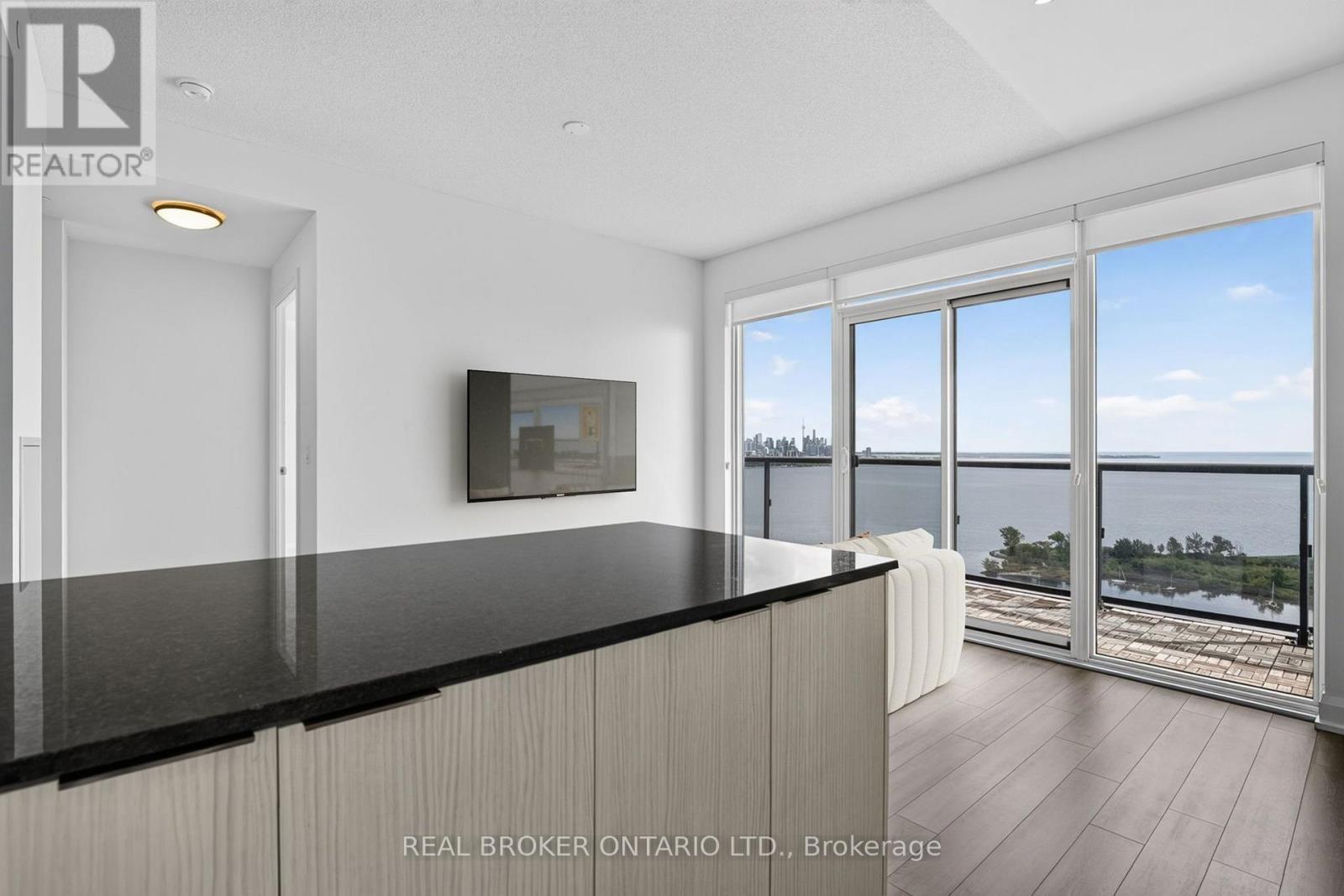 #UNIT 3002 56 ANNIE CRAIG DRIVE - 20