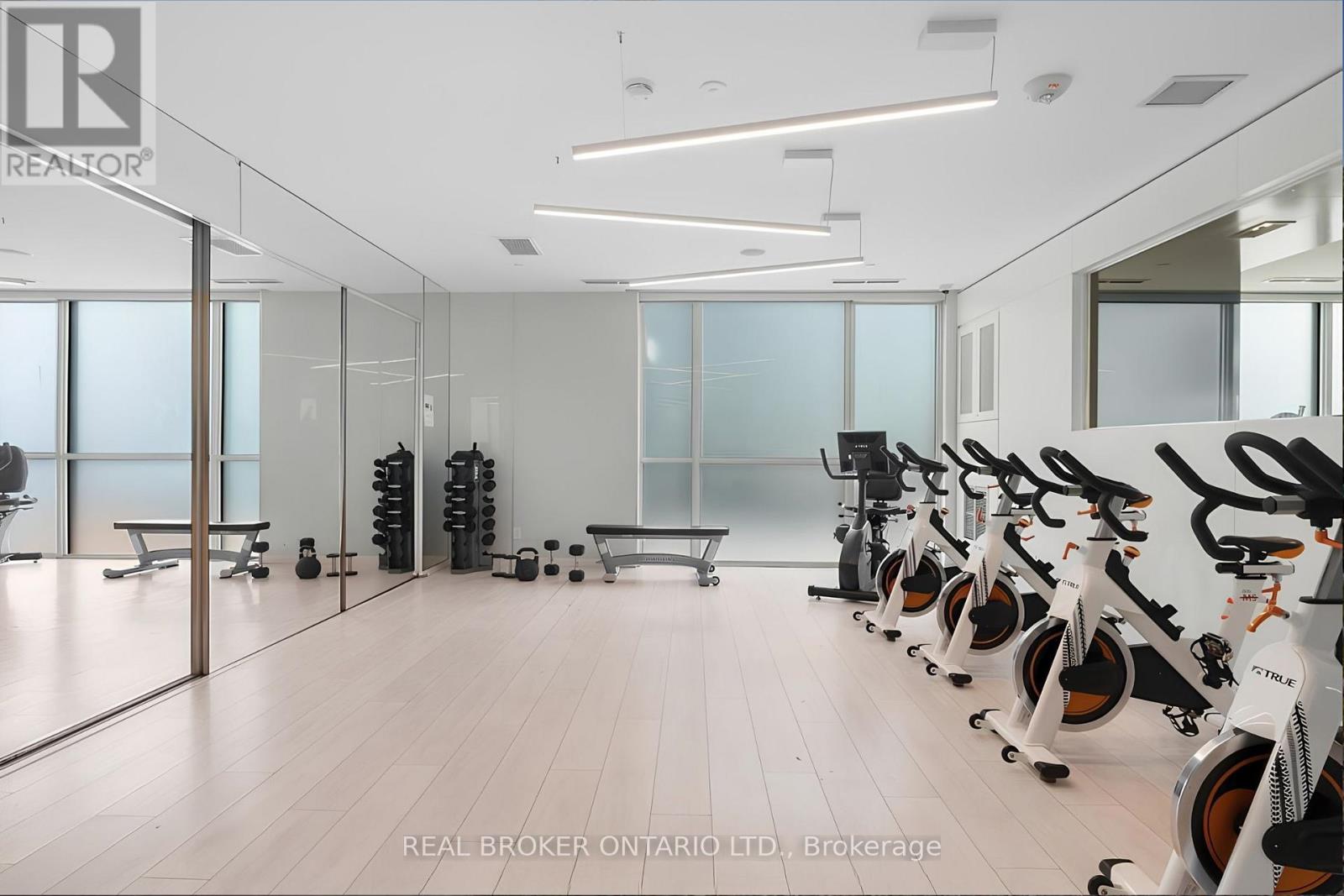 #UNIT 3002 56 ANNIE CRAIG DRIVE - 39