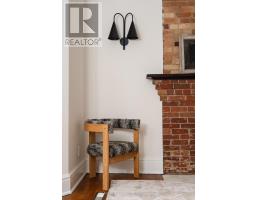 121 Glendale Avenue, Toronto, ON M6R2T3 Photo 19