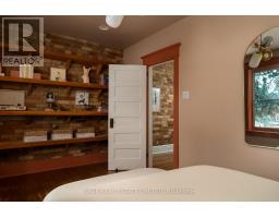 121 Glendale Avenue, Toronto, ON M6R2T3 Photo 23