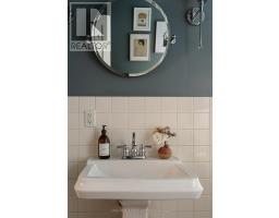 121 Glendale Avenue, Toronto, ON M6R2T3 Photo 24