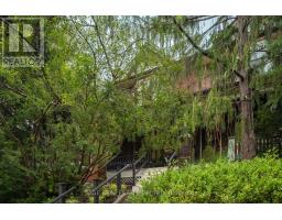 121 Glendale Avenue, Toronto, ON M6R2T3 Photo 32