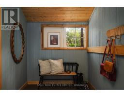 Bedroom 2 - 121 Glendale Avenue, Toronto, ON M6R2T3 Photo 6