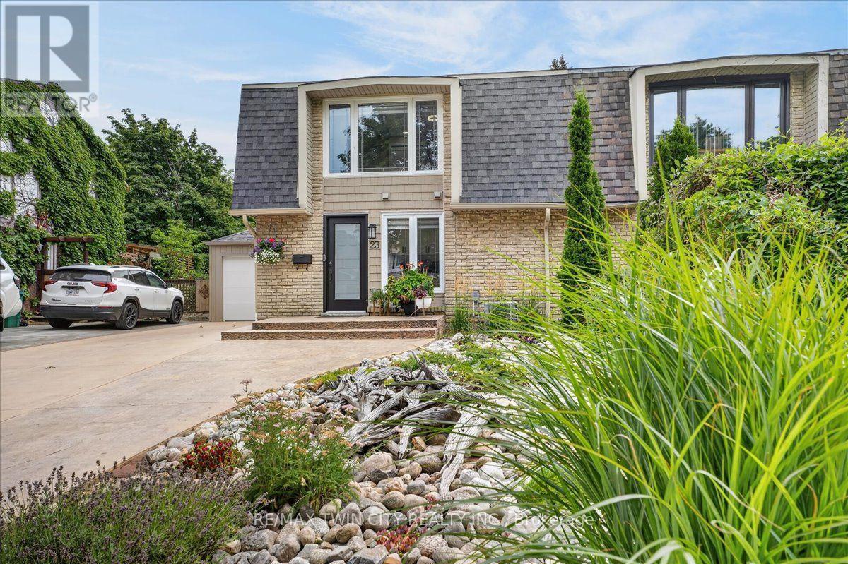 23 BRIAR KNOLL DRIVE — photo 2