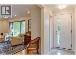 81 Athlone Avenue, photo 3