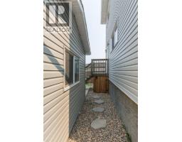 417 Moonlight Way W - photo 38