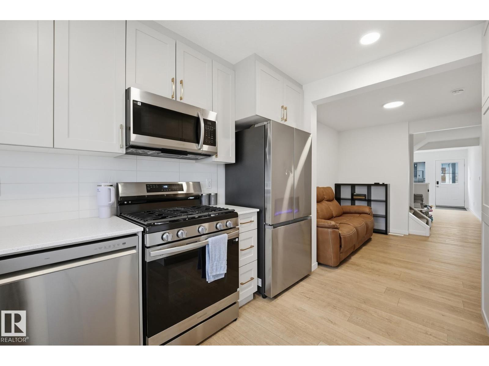 #85 3705 141 ST SW - 11