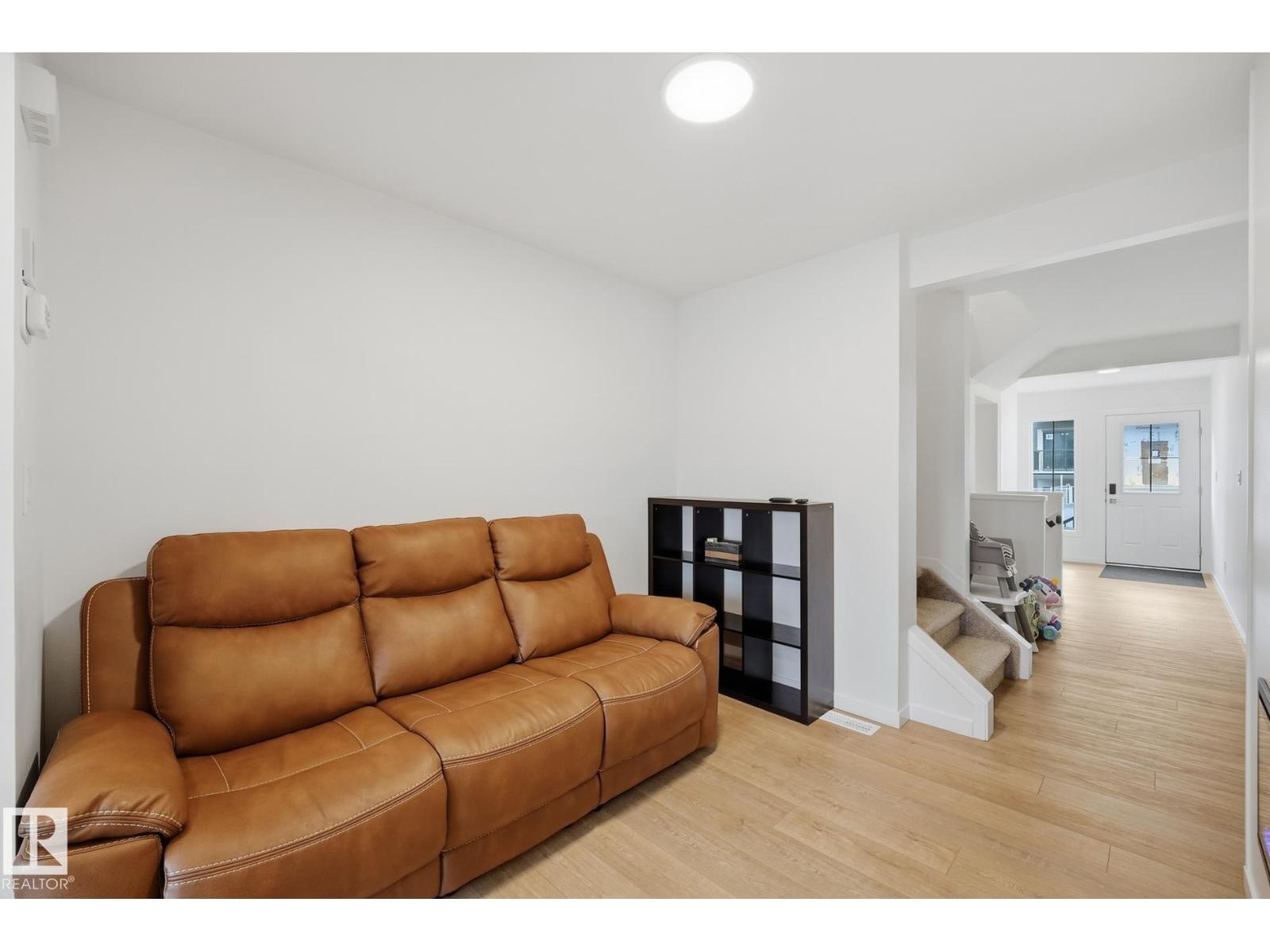 #85 3705 141 ST SW - 9