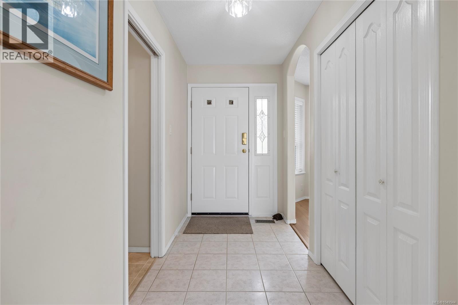 5749 Quarry Cres - 7
