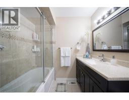 15 Fox Run, Brantford, ON N3R7P9 Photo 17