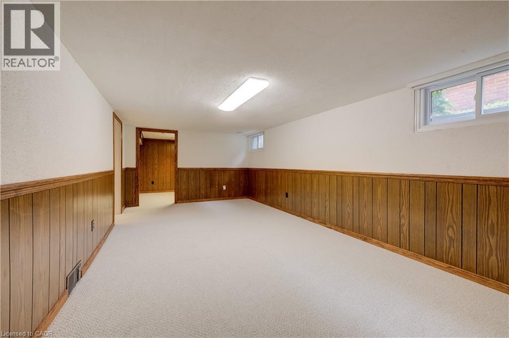 54 FAIRLAWN Road - 31