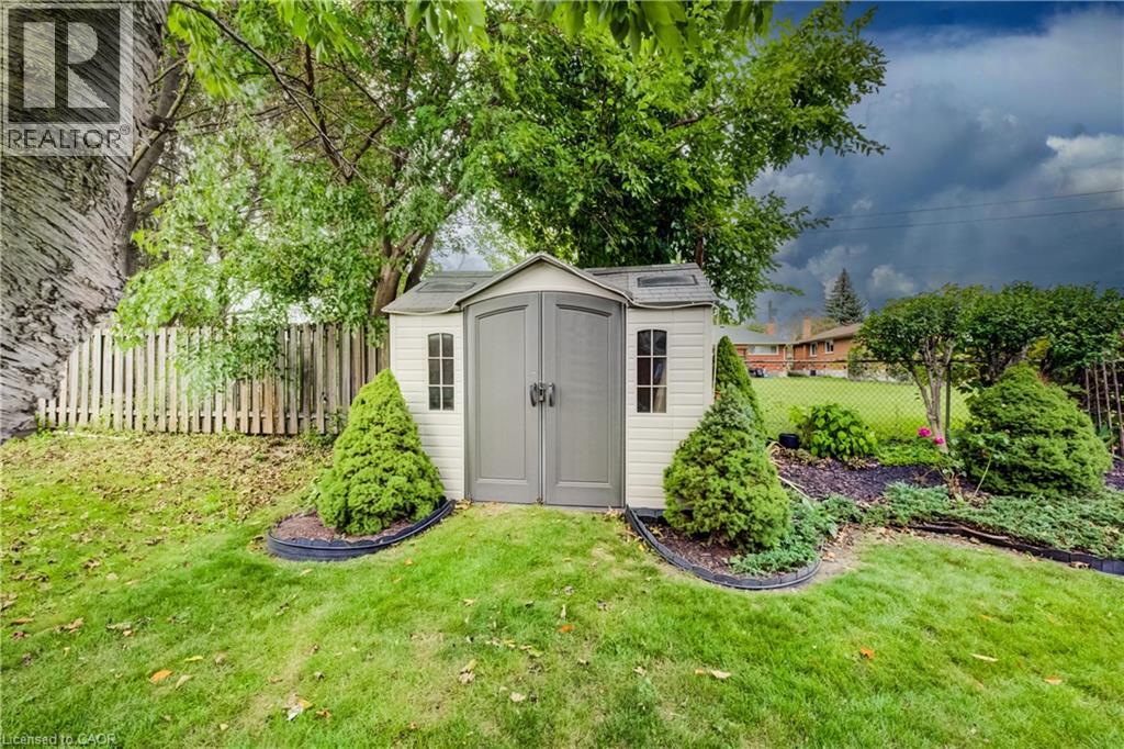 54 FAIRLAWN Road - 42