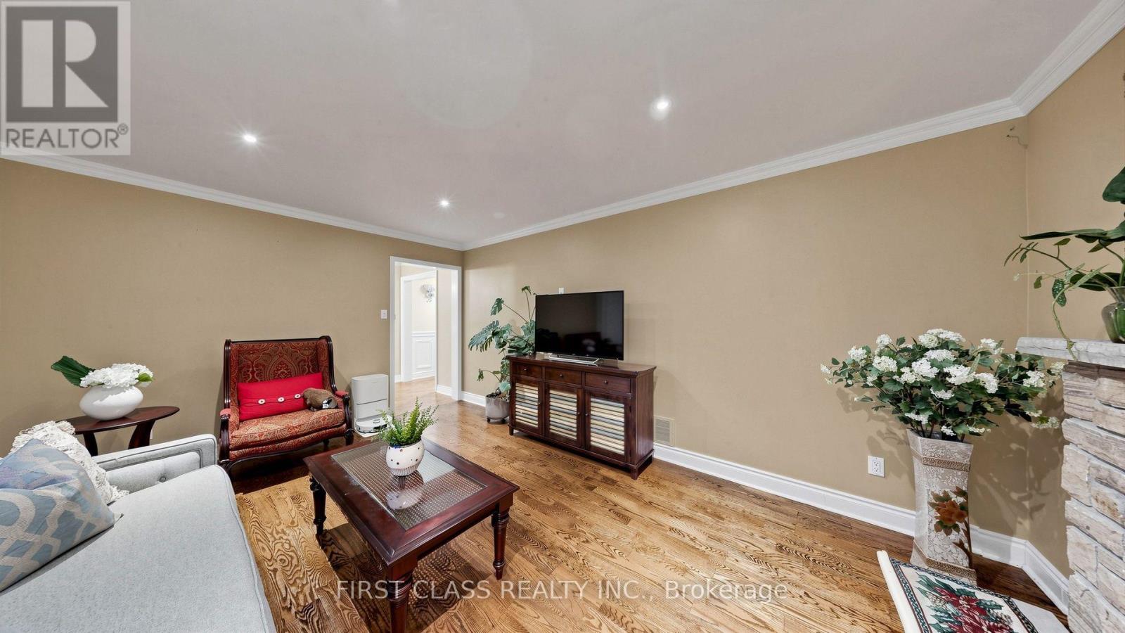 4555 CARPENTER COURT - 22