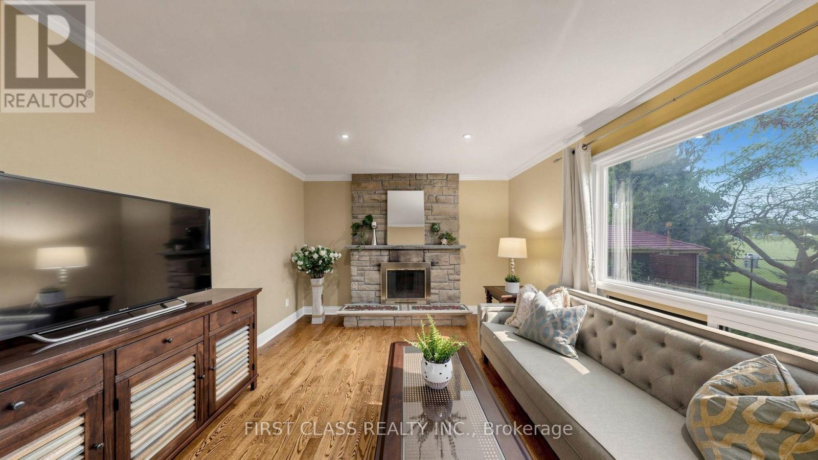 4555 CARPENTER COURT - 21