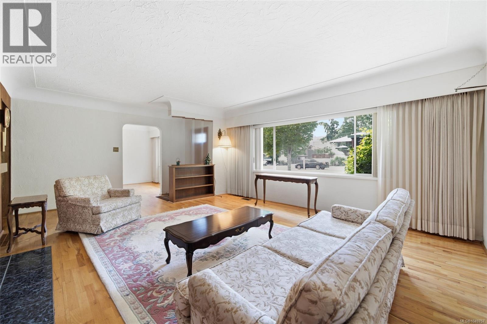 2430 Camelot Rd - 11