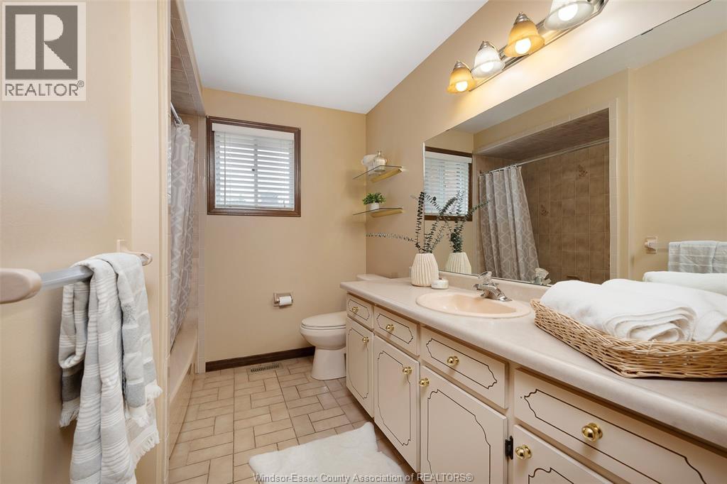 12075 ST. THOMAS CRESCENT - 22