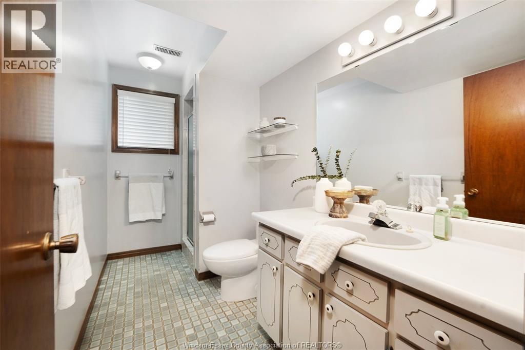 12075 ST. THOMAS CRESCENT - 28