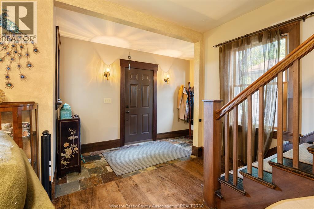 71 Scott DRIVE - 7