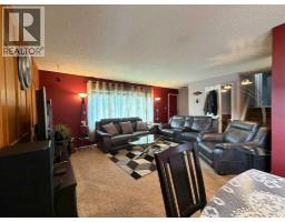 4pc Bathroom - 508 7 Avenue, Beaverlodge, AB T0H0C0 Photo 6