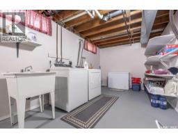 567 Delaronde Road, Saskatoon, SK S7J4A7 Photo 32