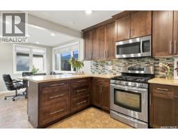 Laundry room - 134 Ross Crescent, Saskatoon, SK S7L4B3 Photo 9