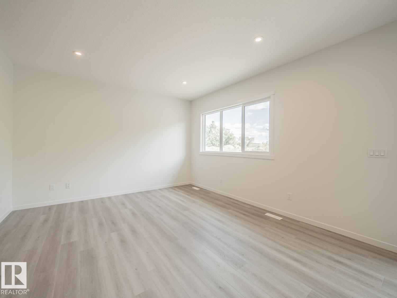 17735 7 ST NE - Image 22