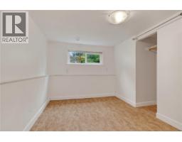 1819 Dunnett Cres, Saanich, BC V8N2P4 Photo 27