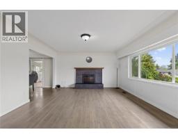 Bathroom - 1819 Dunnett Cres, Saanich, BC V8N2P4 Photo 12