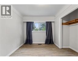 1819 Dunnett Cres, Saanich, BC V8N2P4 Photo 28