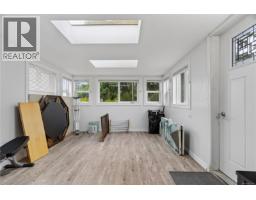 1819 Dunnett Cres, Saanich, BC V8N2P4 Photo 30
