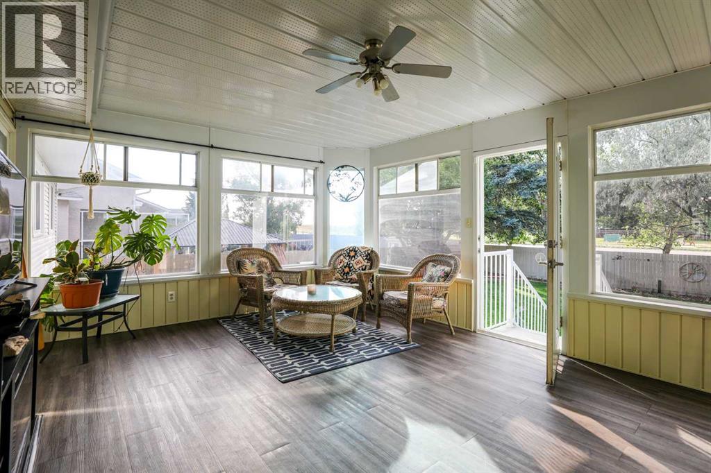 115 Mt. Crandell Cres W - 9