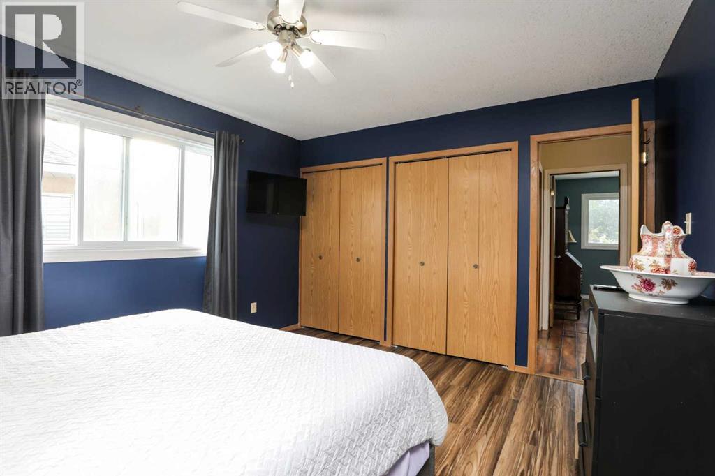 115 Mt. Crandell Cres W - 19