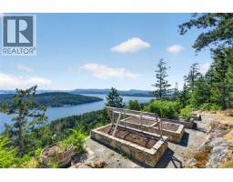 Kitchen - 455 Heck Hill Rd, Mayne Island, BC V0N2J2 Photo 9