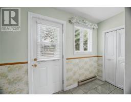36 Elizabeth Drive thumbnail 12