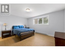 29 London Road thumbnail 32