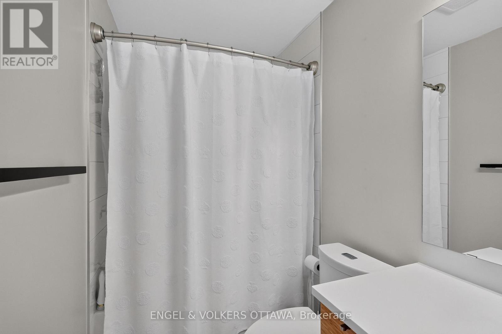 66 JOLLIET AVENUE - 24