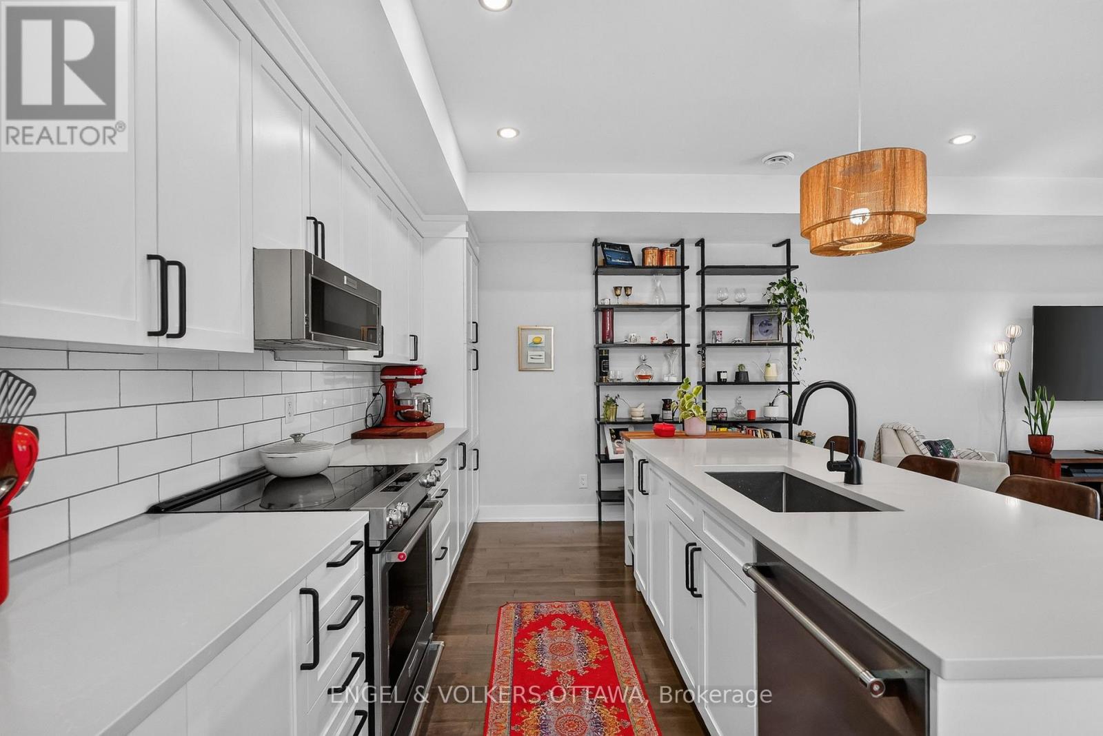 66 JOLLIET AVENUE - 8