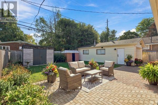 1321 RIDEOUT CRESCENT photo 33