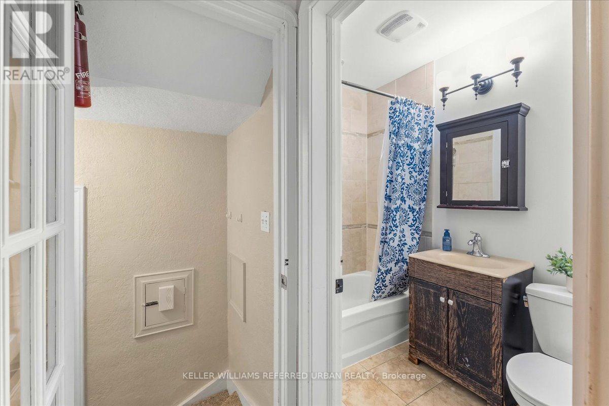 207 ELMHURST AVENUE - 21